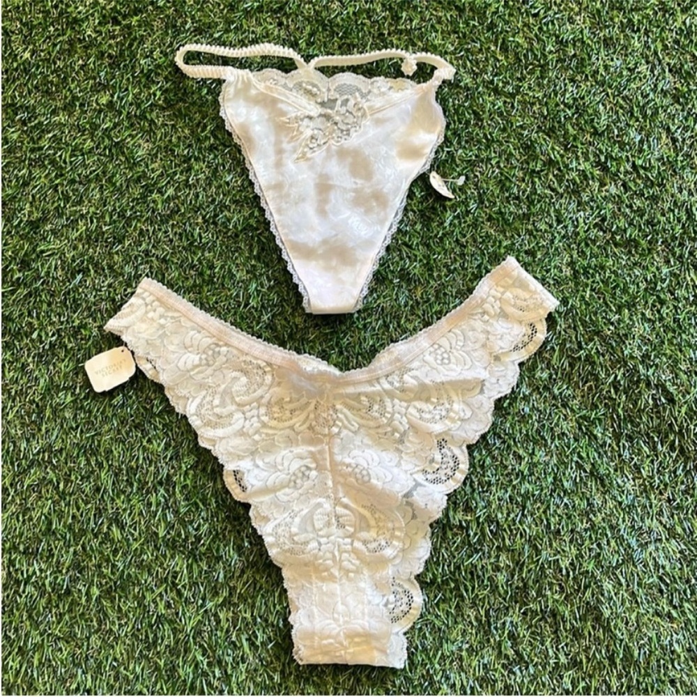NEW Victoria’s Secret VINTAGE Panties 2 New Pairs Medium Large NWT